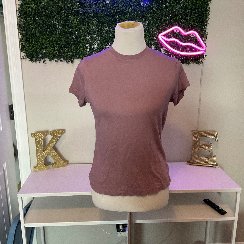 Ladies short sleeved tee - size small